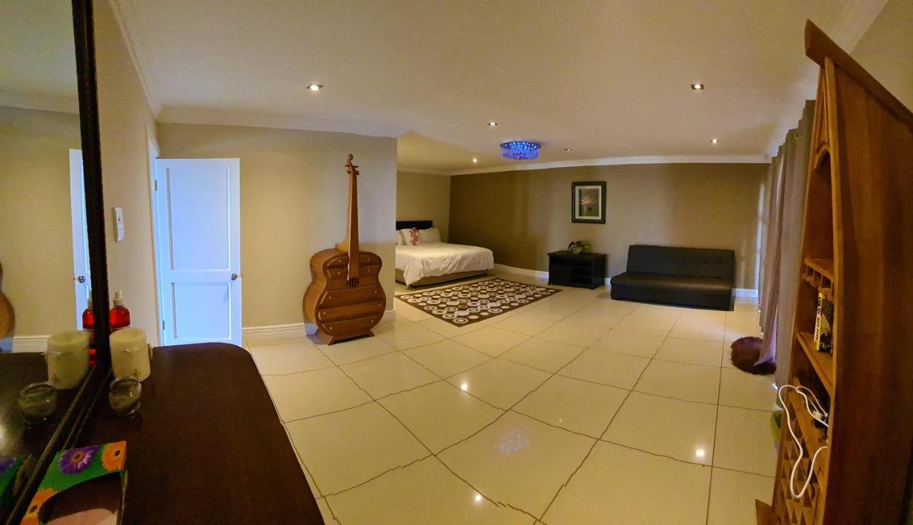Illovo Beach House Amanzimtoti Exterior photo